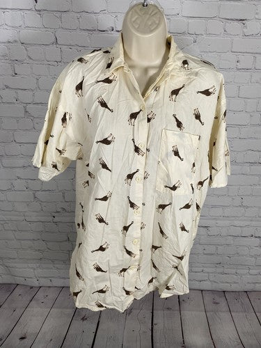 VTG Panama Jill Off White Short Sleeve Button Up Collared Giraffe Shirt Womens M