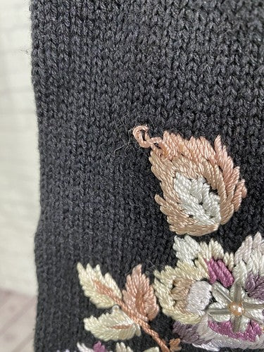 VTG Worthington Black Floral Beaded Embroidered Shoulder Pad Pullover Sweater M
