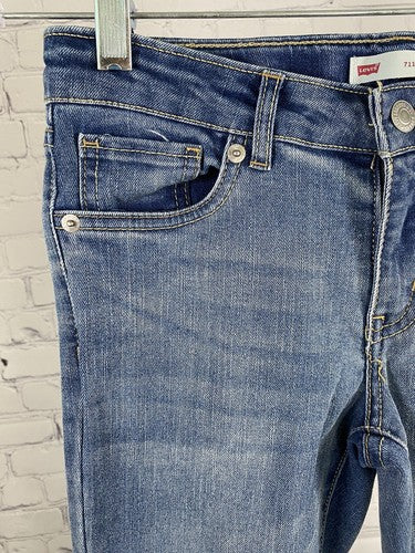 Levi’s 711 Skinny Low Rise Medium Wash Distressed Jeans Juniors 14 (26 x 27.5)