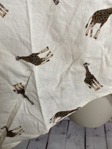 VTG Panama Jill Off White Short Sleeve Button Up Collared Giraffe Shirt Womens M