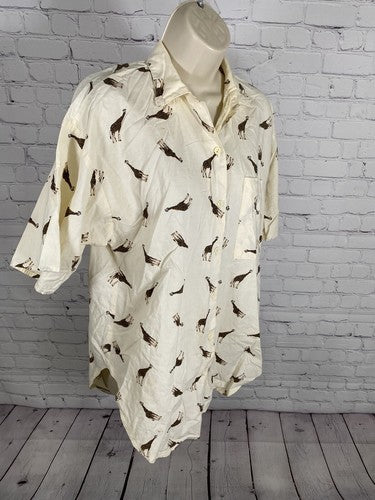 VTG Panama Jill Off White Short Sleeve Button Up Collared Giraffe Shirt Womens M