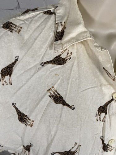 VTG Panama Jill Off White Short Sleeve Button Up Collared Giraffe Shirt Womens M