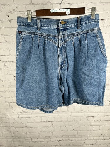 VTG Chic Light Wash Denim High Rise Pleated Jean Shorts 16 Ultra Tall (29x6)