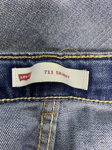 Levi’s 711 Skinny Low Rise Medium Wash Distressed Jeans Juniors 14 (26 x 27.5)