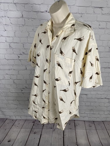 VTG Panama Jill Off White Short Sleeve Button Up Collared Giraffe Shirt Womens M