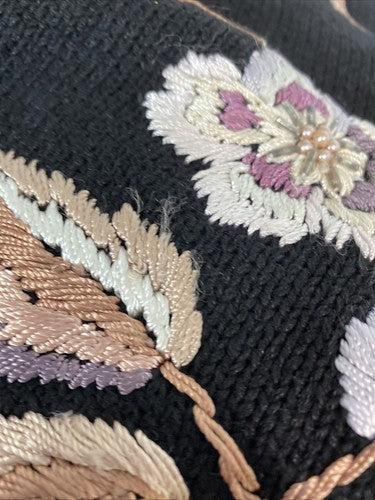 VTG Worthington Black Floral Beaded Embroidered Shoulder Pad Pullover Sweater M