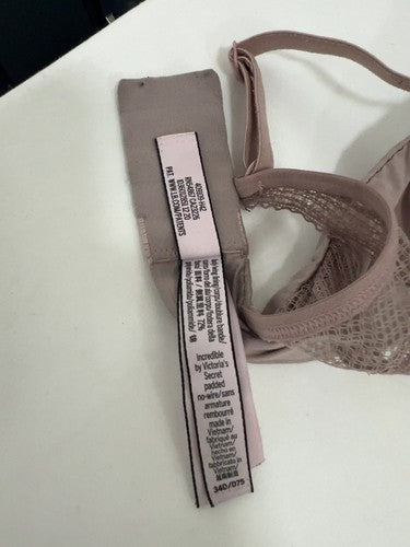 Victoria's Secret Incredible Mauve Lace Back Padded Wireless Bra 34D