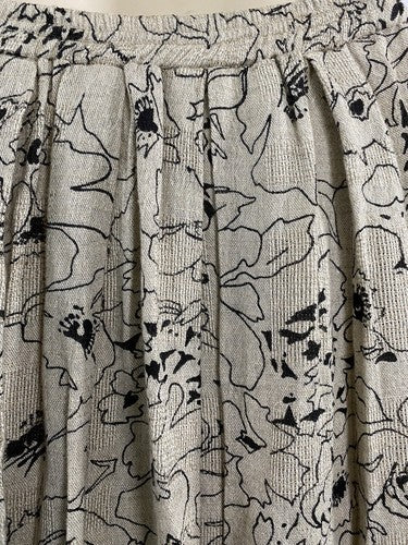 V Max Arthur Max Beige Black Pleated Elastic Waist Floral Midi Pull On Skirt P