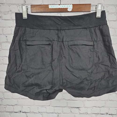Athleta Black Textured Short Zippered Pockets Athletic Shorts Size 0 (27x4)