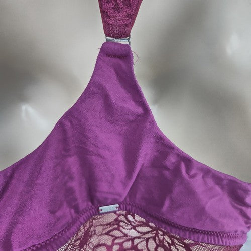 Victoria's Secret PINK Berry Floral Lace Wireless Racerback Push Up Bra Size L