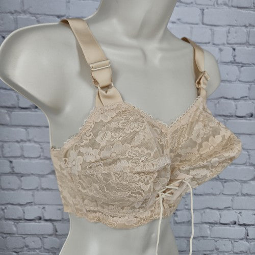 VTG May Marie Beige Floral Lace Lace-Up Front Longline Unlined Bra 30DDD+