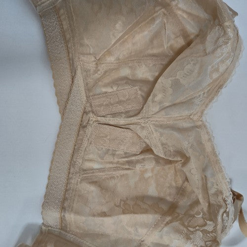 VTG May Marie Beige Floral Lace Lace-Up Front Longline Unlined Bra 30DDD+