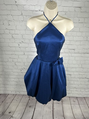 Teeze Me Blue Halter Short Bubble Hem Fit And Flare Party Dress Junior’s 9