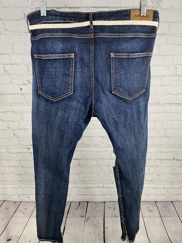 LAKENZIE Dark Wash Distressed Born Sinner Embroidered Denim Zipper Ankle Jeans L