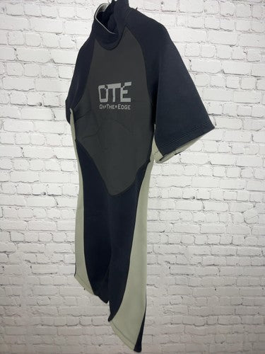 OTE On The Edge Black Gray Sage Short Sleeve Back Zip Shorty Spring Wetsuit M