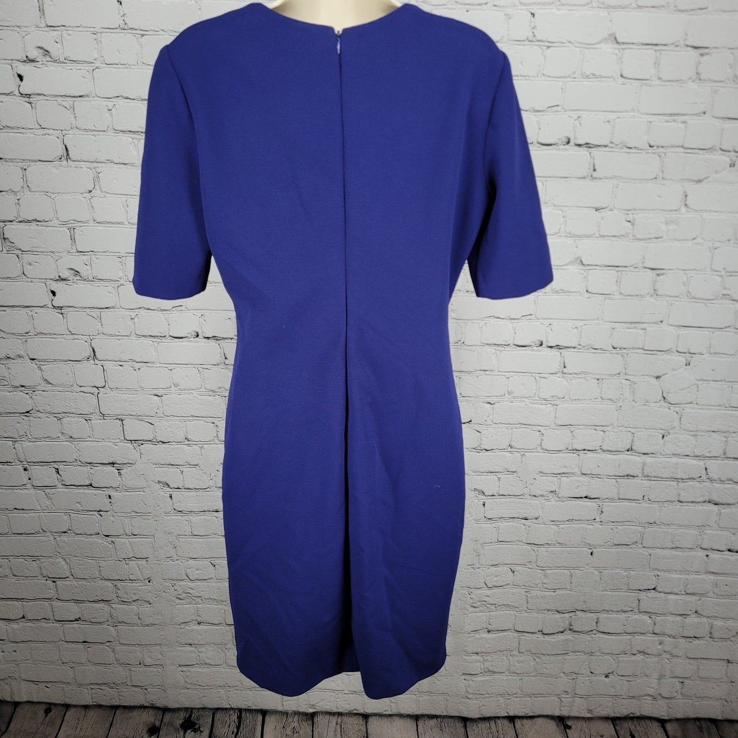 Tahari Blue Short Sleeve Pleated Gathered Waist Stretch Sheath Dress Size 6