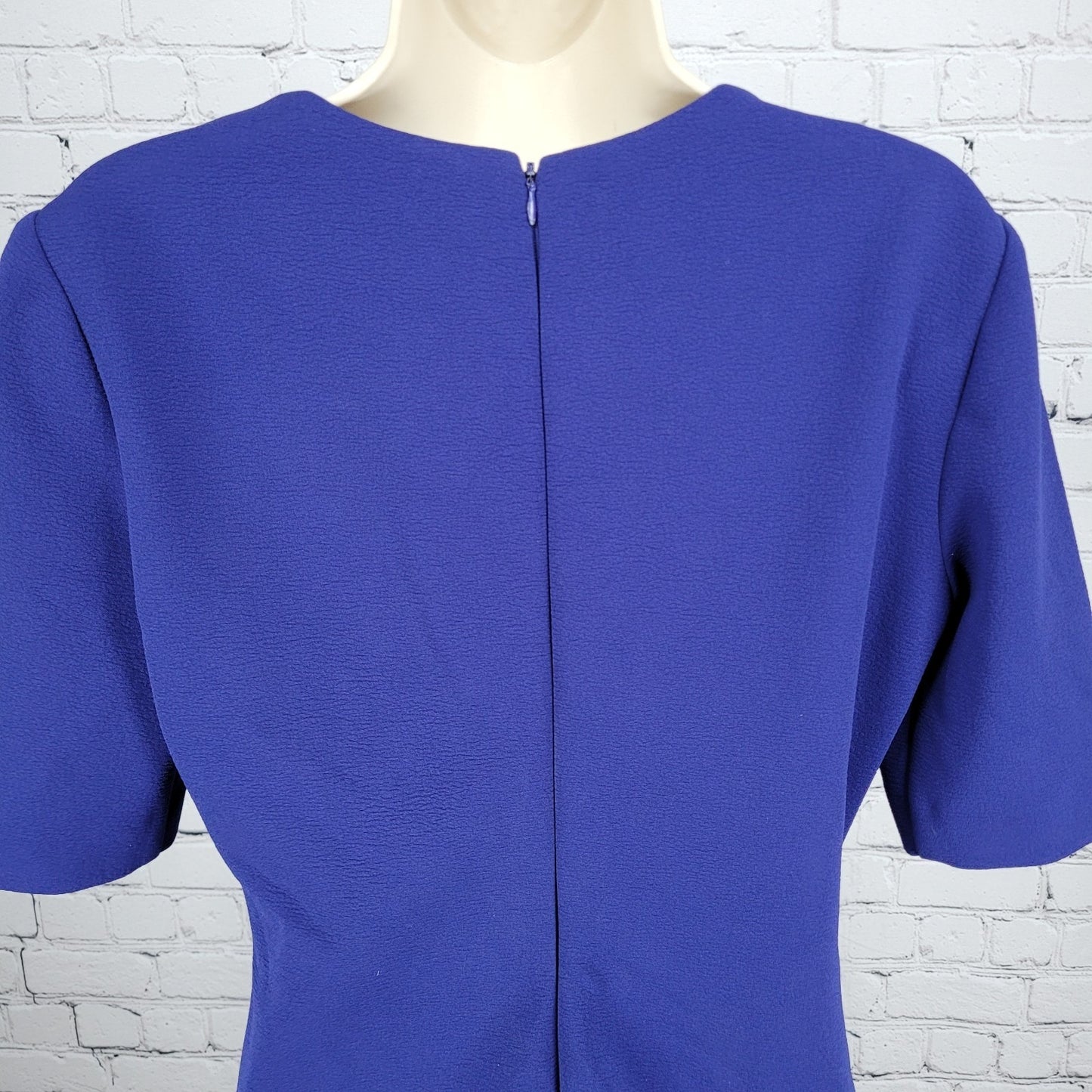 Tahari Blue Short Sleeve Pleated Gathered Waist Stretch Sheath Dress Size 6
