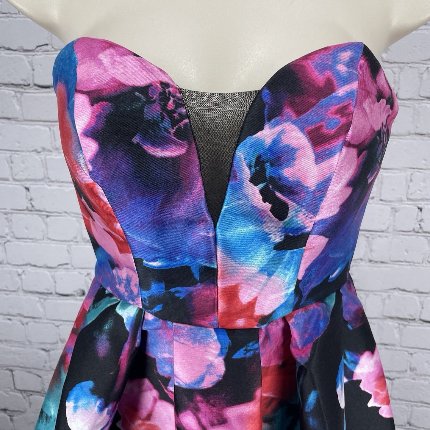 B. Darlin Floral Strapless Pleated Zip Closure Fit & Flare Mini Dress Size 3/4