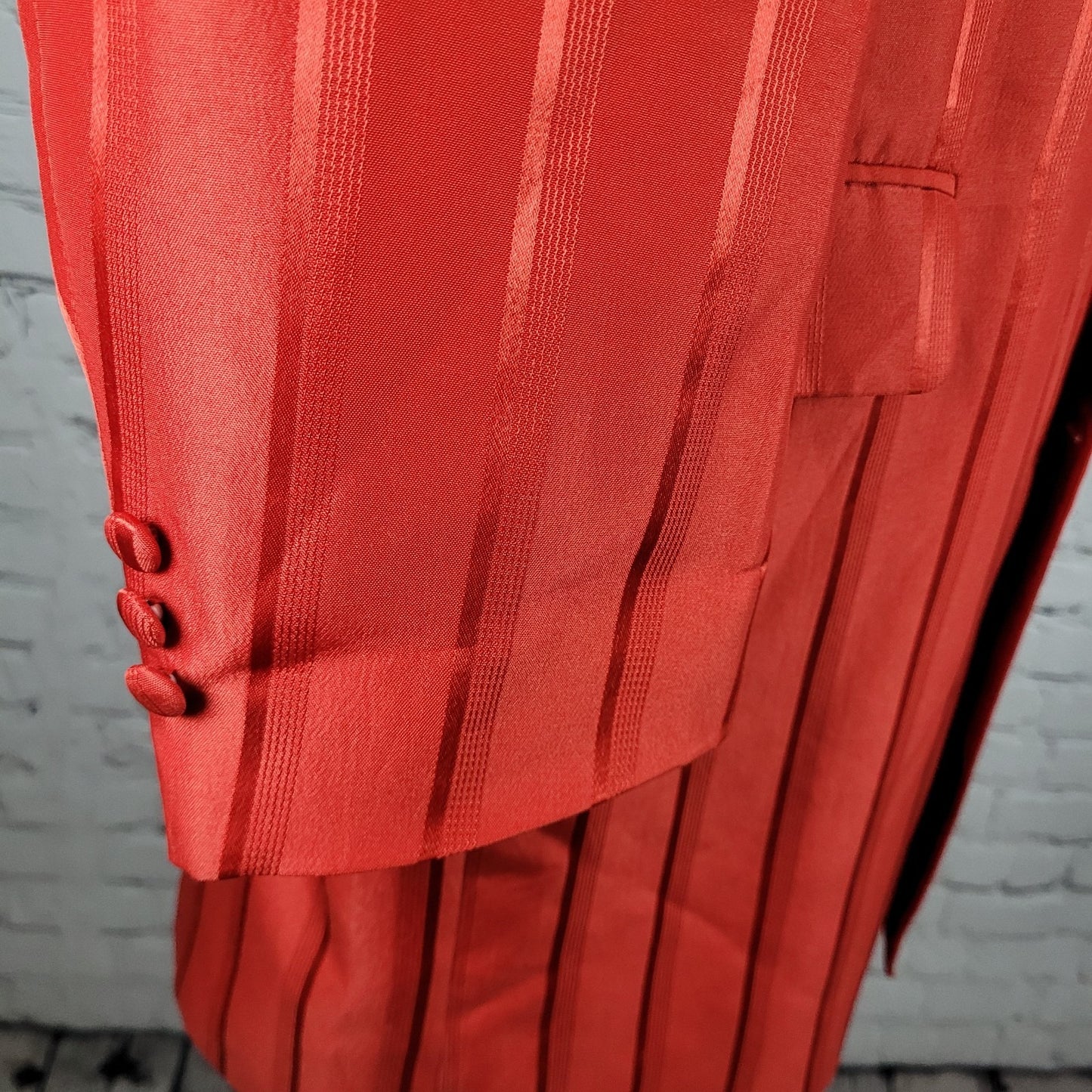 Vittorio St Angelo Red Satin Striped 2 Piece Suit Set Jacket Size 46 Pants 39x30
