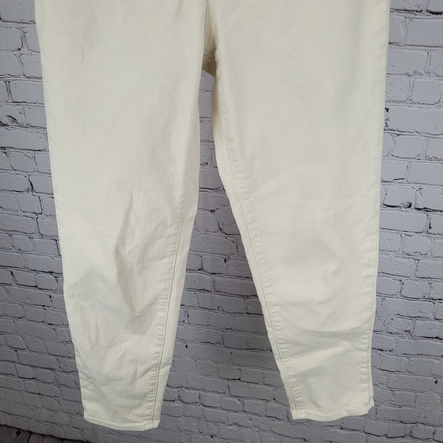 Athleta Cream Sculptek Stretch Denim High Rise Tapered Leg Jeans Size 2 (26x27)
