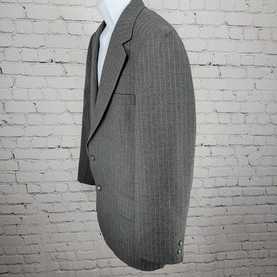 VTG The Barrister Collection Grey Pinstriped 2 Button Notch Blazer Sport Coat 38