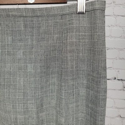 VTG Pendleton Black & White 100% Virgin Wool Check Skirt USA Made Size 8 (30x27)
