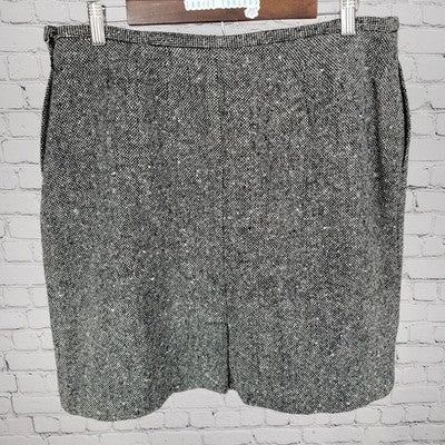 VTG Lizsport Black & White 100% Wool Lined Back Slit Skirt Size 16 (30x21)
