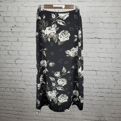 VTG Express Campagnie Internationale Black White Roses Chiffon Unlined Skirt 1/2