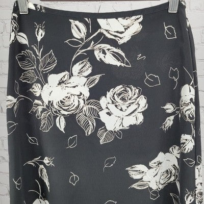 VTG Express Campagnie Internationale Black White Roses Chiffon Unlined Skirt 1/2