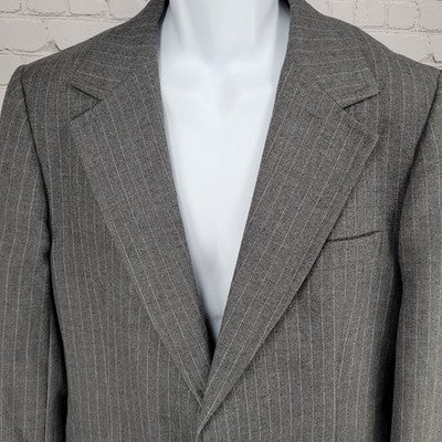 VTG The Barrister Collection Grey Pinstriped 2 Button Notch Blazer Sport Coat 38