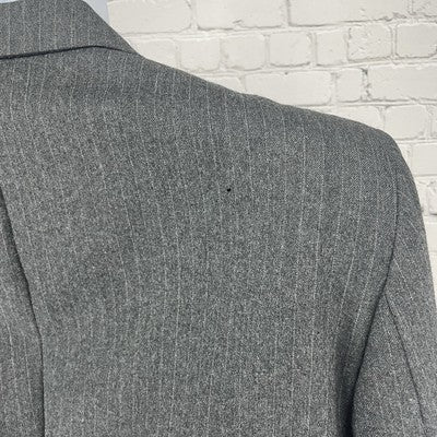 VTG Botany 500 Grey Pinstriped 2 Button Vent Blazer Sport Coat USA Made Size 41S