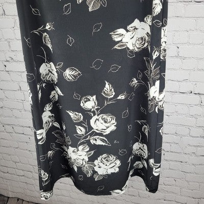 VTG Express Campagnie Internationale Black White Roses Chiffon Unlined Skirt 1/2