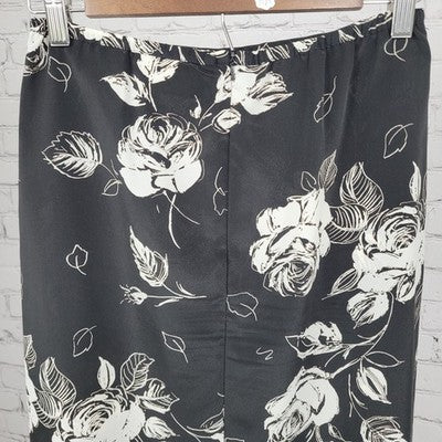 VTG Express Campagnie Internationale Black White Roses Chiffon Unlined Skirt 1/2