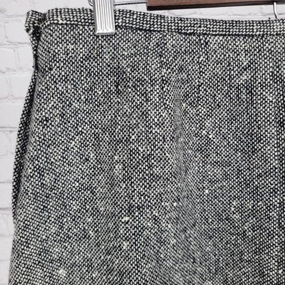 VTG Lizsport Black & White 100% Wool Lined Back Slit Skirt Size 16 (30x21)