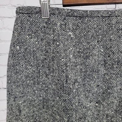 VTG Lizsport Black & White 100% Wool Lined Back Slit Skirt Size 16 (30x21)