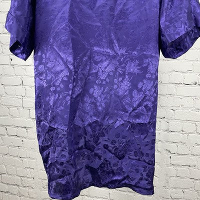 Frederick’s Of Hollywood Purple Roses Satin Short Sleeve Robe Size Medium M