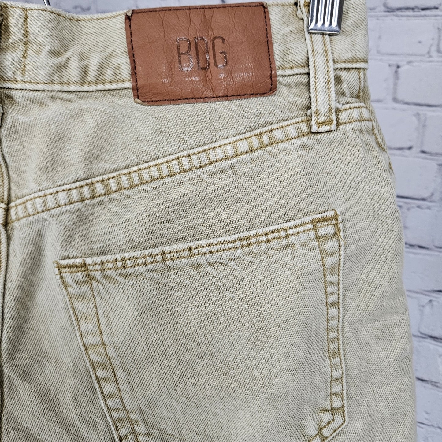 BDG Urban Outfitters Tan 100% Organic Cotton Denim Mom Jean Shorts 27 (26x2.5)