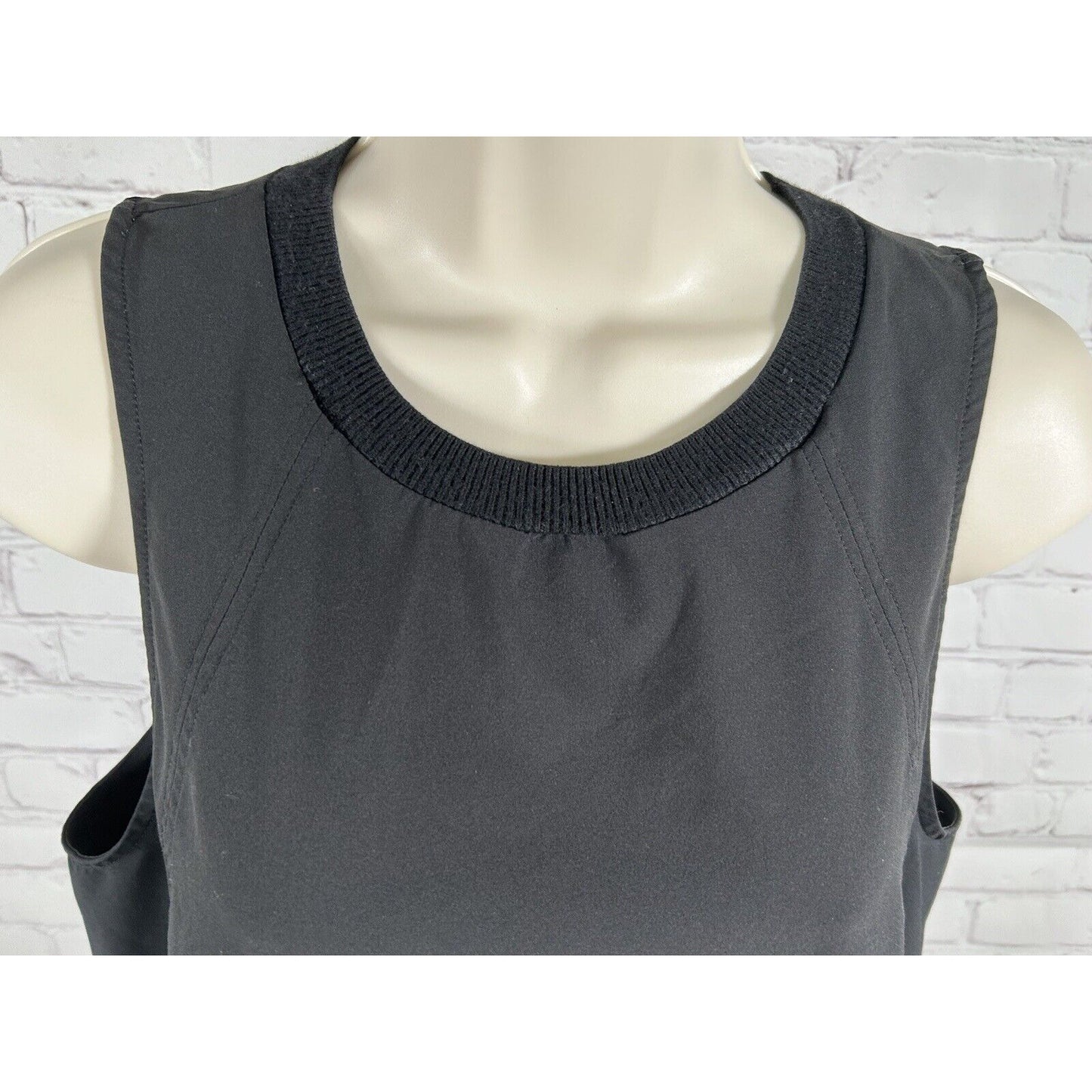 Athleta Solid Black Athletic Workout Sleeveless Lightweight Tank Top Women’s S