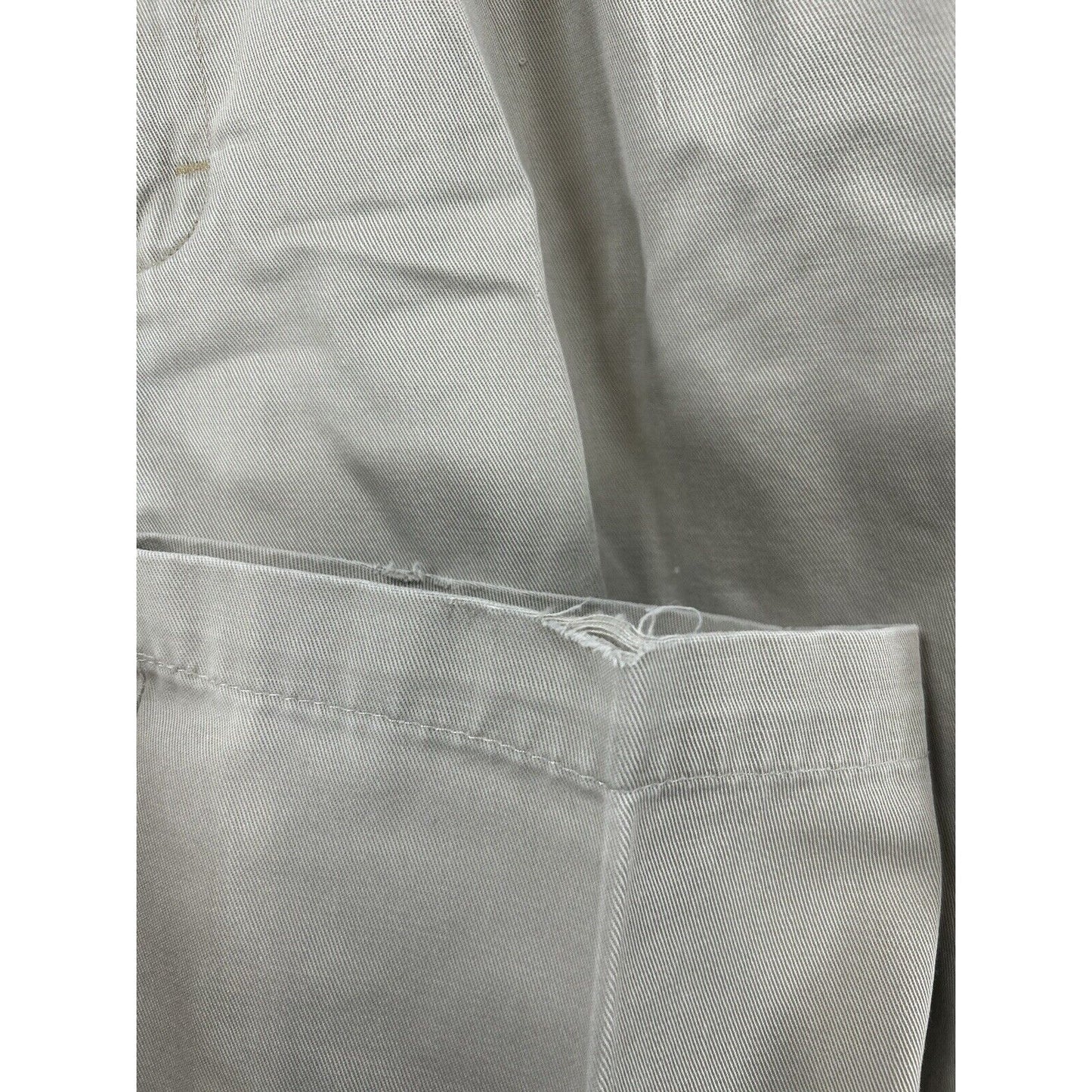 Wrangler Riata Light Tan Straight Leg 100% Cotton Khaki Pants Size 31x30- 95KH