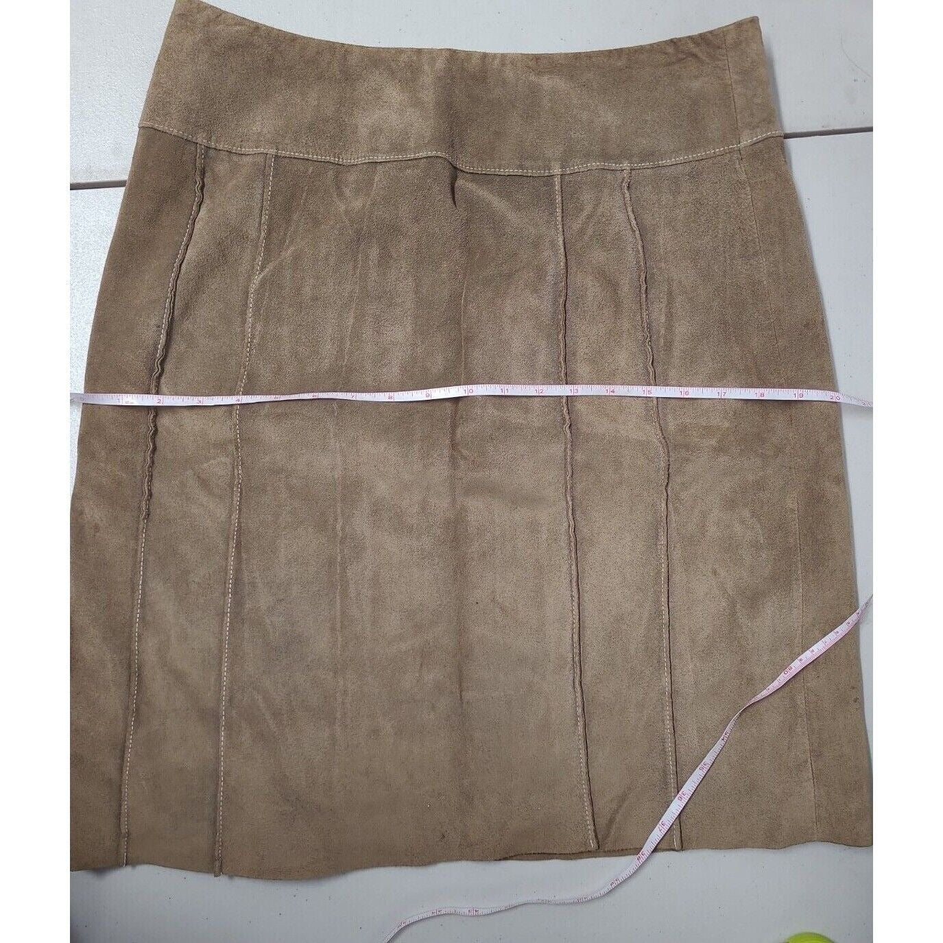 Ann Taylor 100% Leather Tan Suede Short Pencil Lined Pleated Skirt Womens Size 8