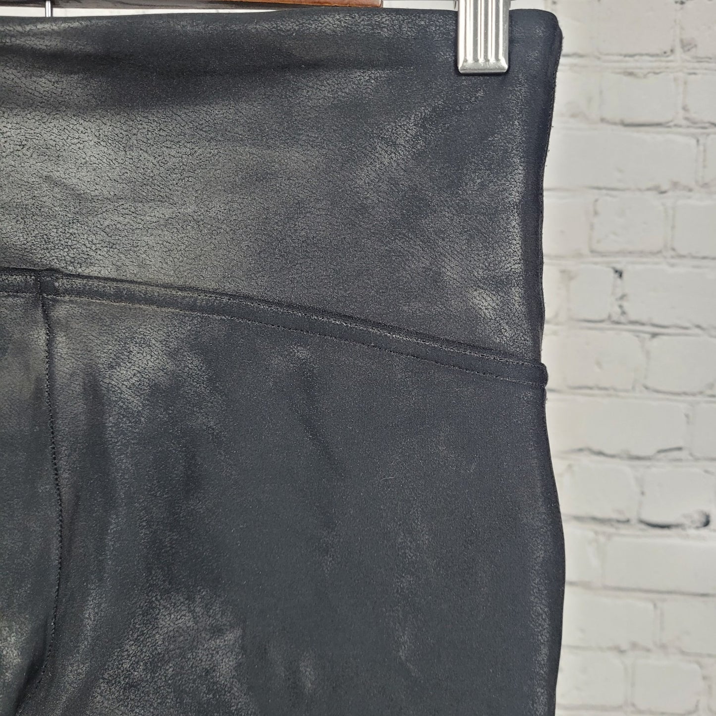 Spanx Black Faux Leather Shiny Mid Rise Ankle Leggings Pants Large L (28x28)