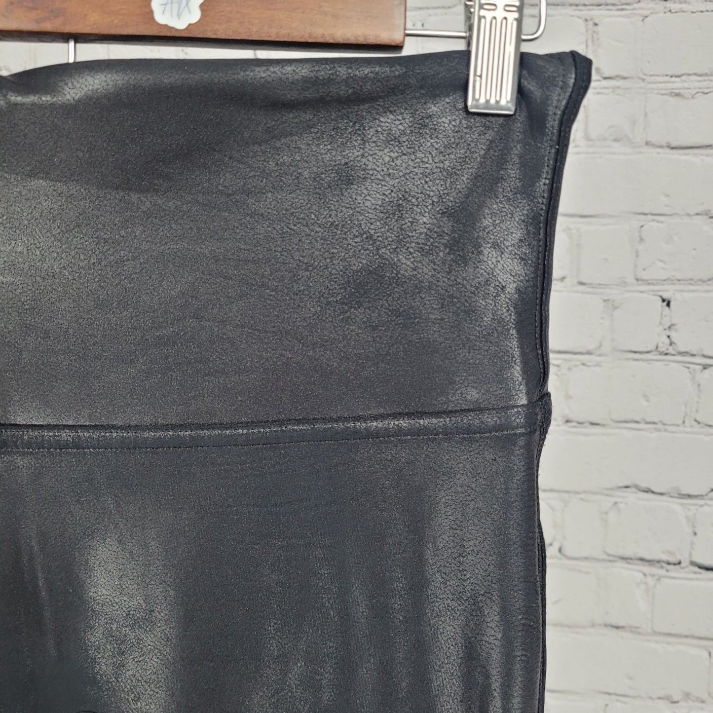 Spanx Black Faux Leather Shiny Mid Rise Ankle Leggings Pants Large L (28x28)