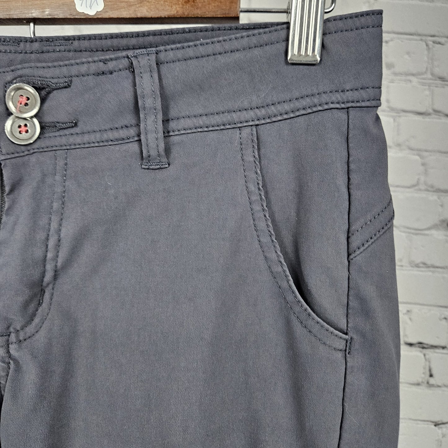 Prana Grey Nylon Stretch Low Rise Lightweight Cropped Straight Pants 4 (30x25.5)