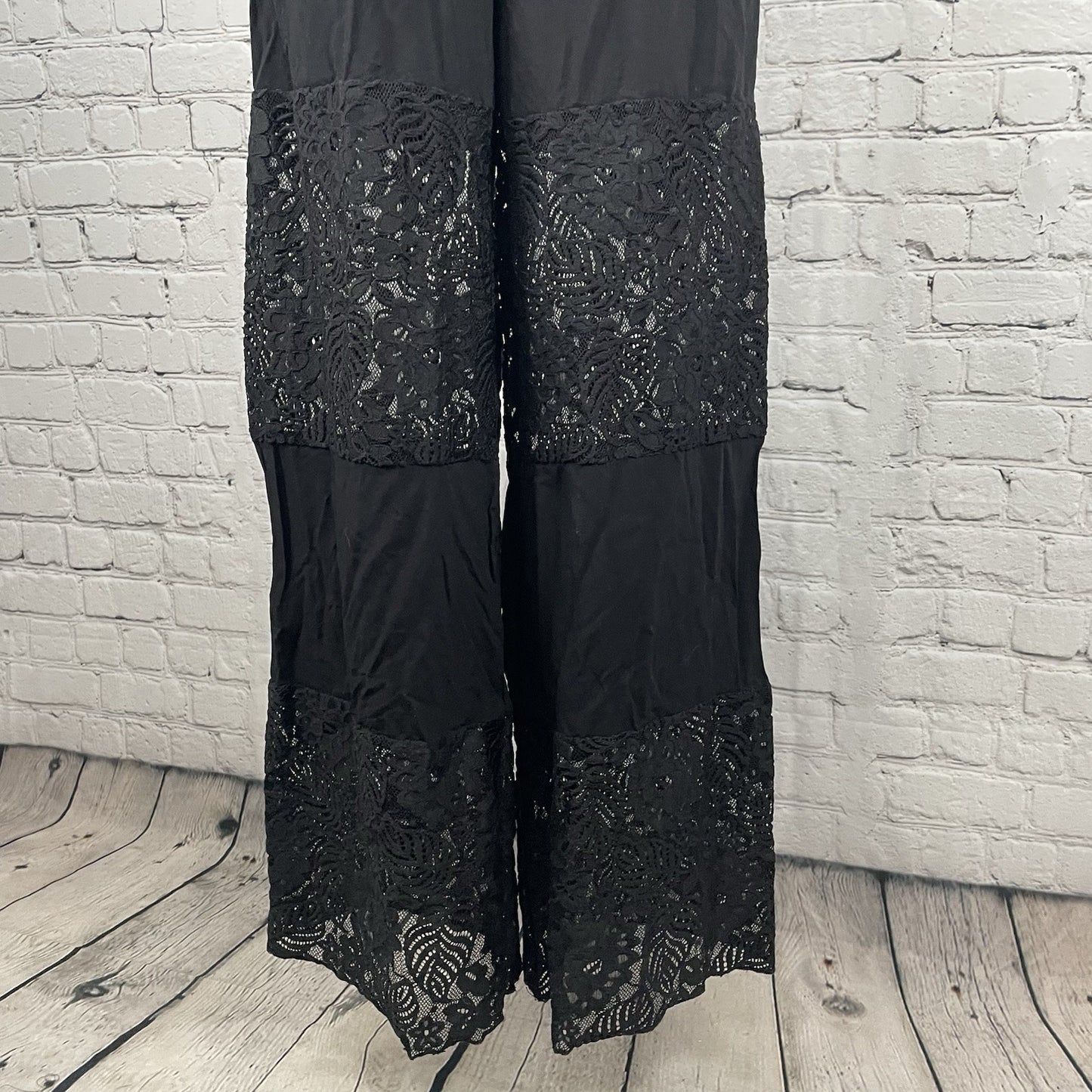 BECCA Black Strapless Wide Leg Lace Lightweight Jumper Pockets Size Medium M