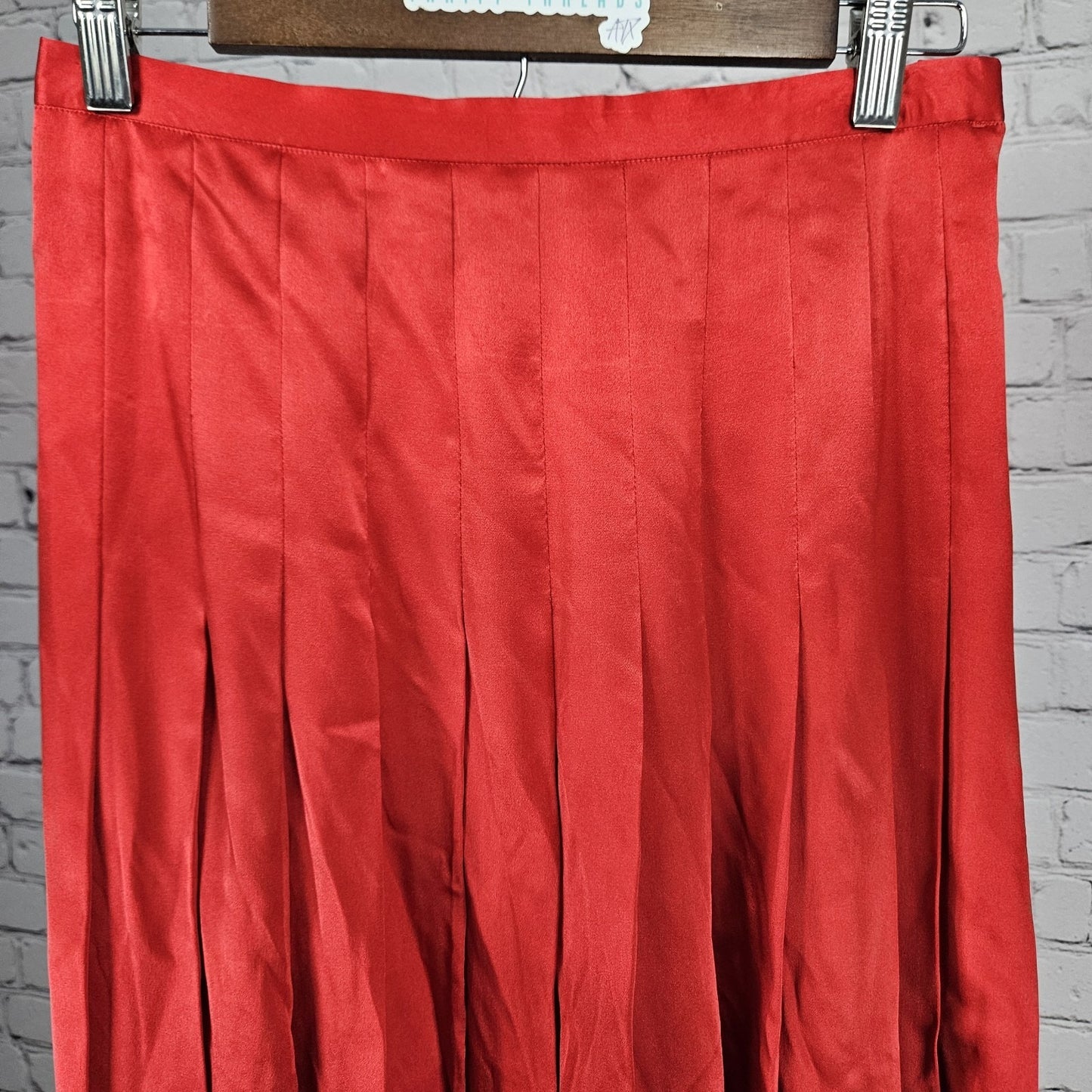 VTG Saks Fifth Avenue Red 100% Silk Pleated Unlined Zip A-Line Midi Skirt 10