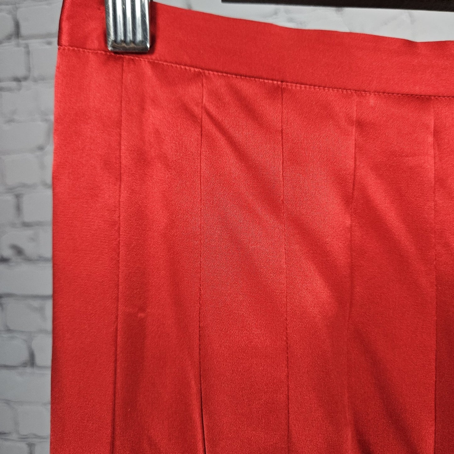 VTG Saks Fifth Avenue Red 100% Silk Pleated Unlined Zip A-Line Midi Skirt 10