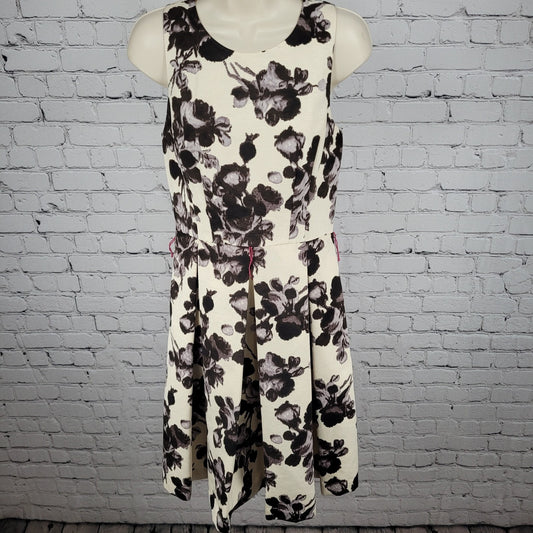 Eliza J Ivory Floral Pleated Sleeveless Lined Fit & Flare Backless Dress Size 4