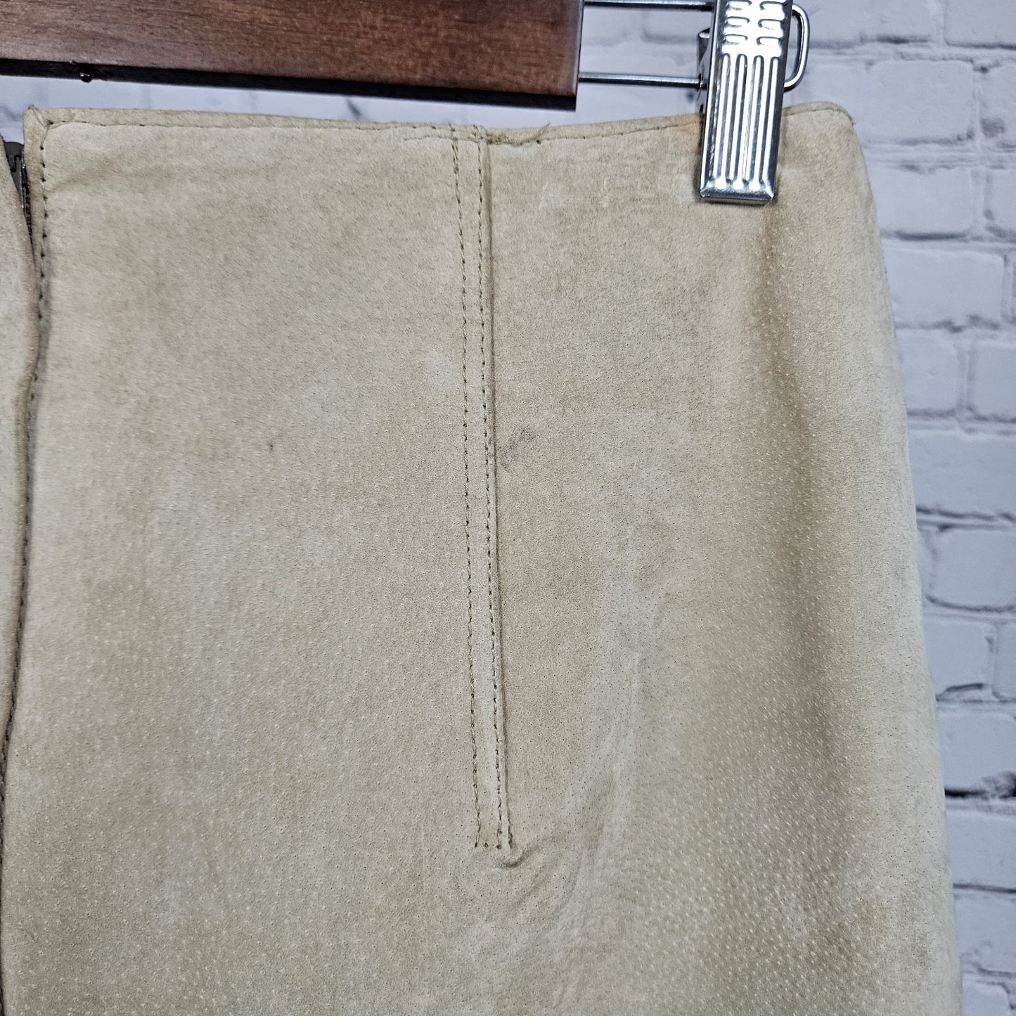 VTG Express Compagnie Internationale Genuine Suede Leather Skirt 9/10 (26”x 19”)