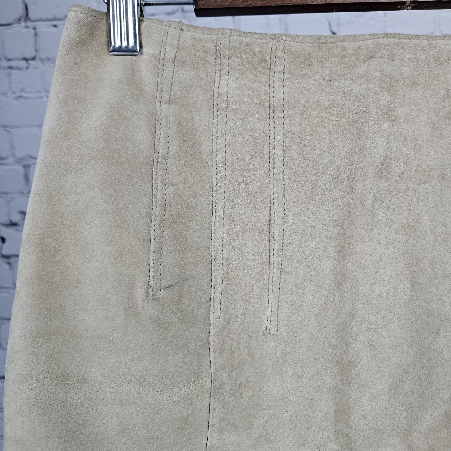 VTG Express Compagnie Internationale Genuine Suede Leather Skirt 9/10 (26”x 19”)