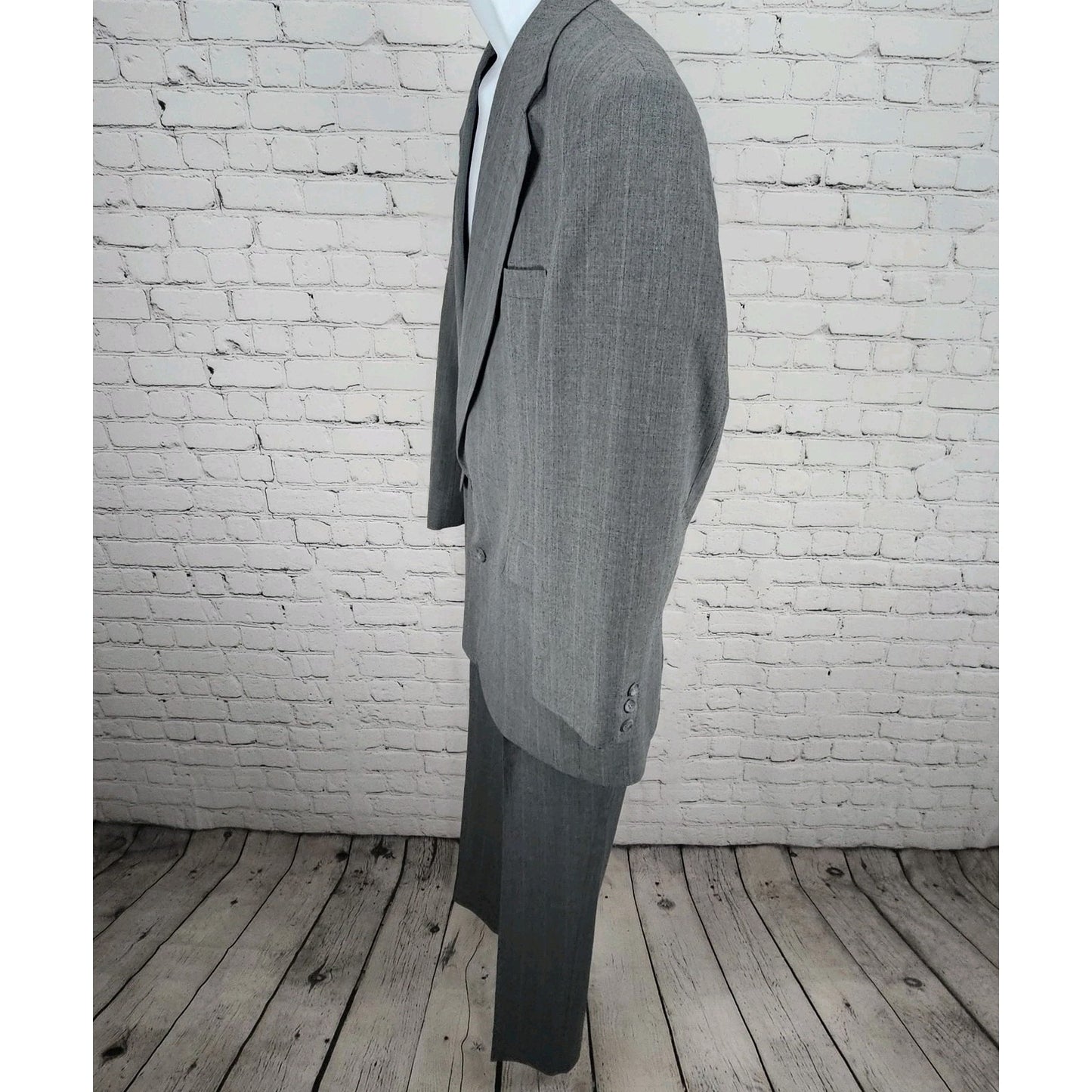 VTG Haggar Grey Gentlemen's Fit Full Suit 2 Piece Set Notch USA 42L 34x30
